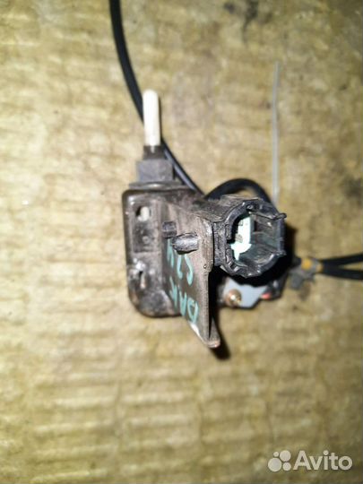 Тросик блокировки лючка/двери Nissan Serena C24