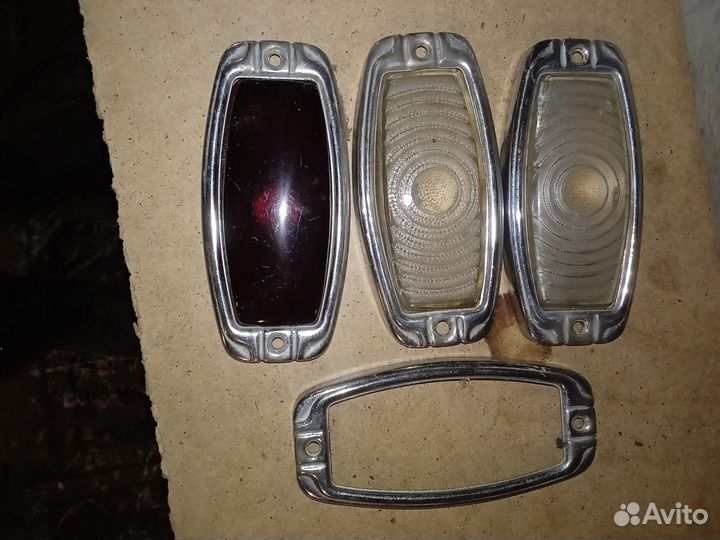 Стекла подфарников победа