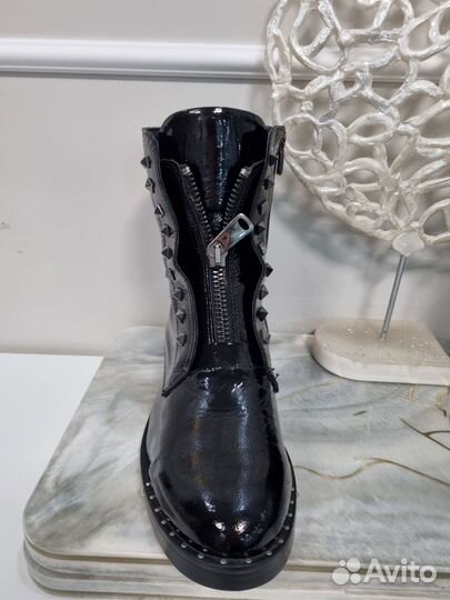 Бательоны женские 40 размер, лаковая кожа