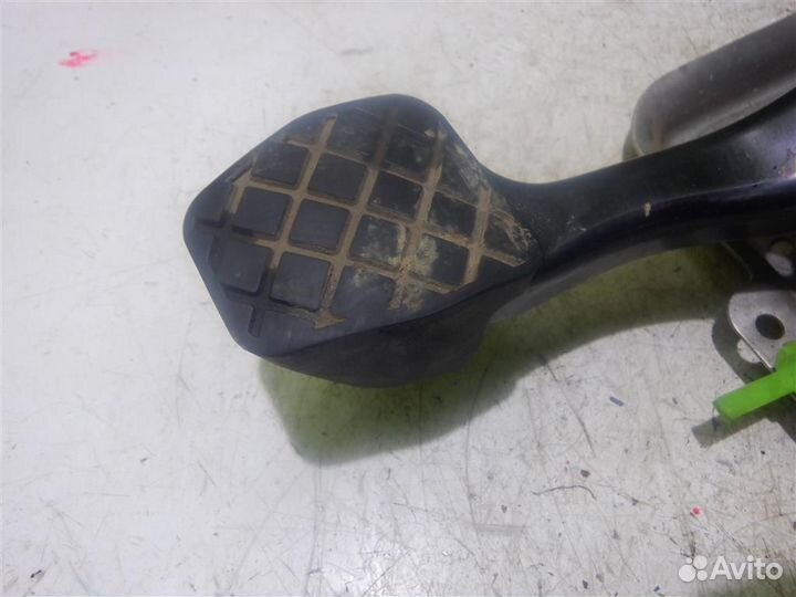 Педаль тормоза Фольксваген Кадди Кэдди 3