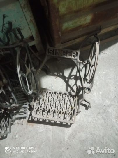 Запчасти от станины швейной машины Зингер