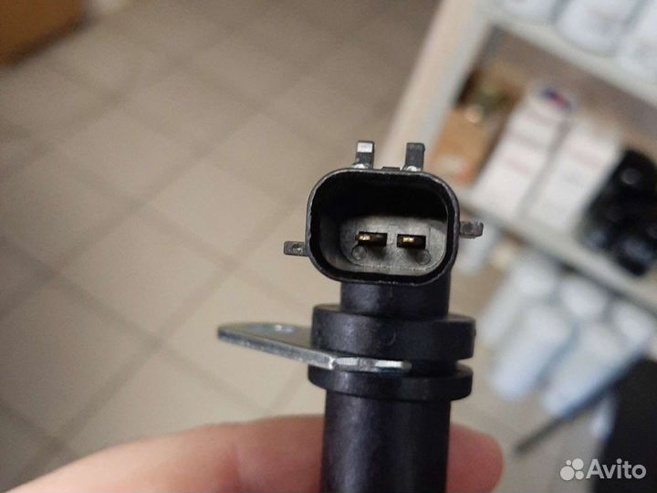 Датчик положения коленвала Detroit EGR 23527339
