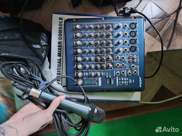 Активная акустическая система, микшерный пульт