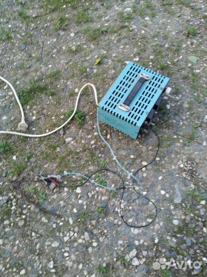 Зарядка для аккумулятора