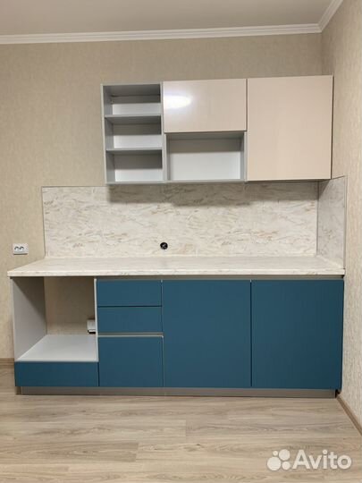 Кухонный гарнитур. Кухня без ручек ксп:16131