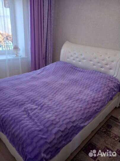 Кровать двухспальная с подьемным механизмом