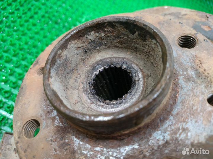 Кулак поворотный передний левый Renault Logan 1