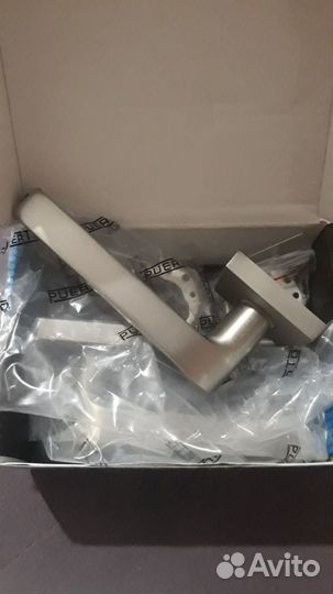 Ручка дверная на розетке puerto inal 535-03 MSN