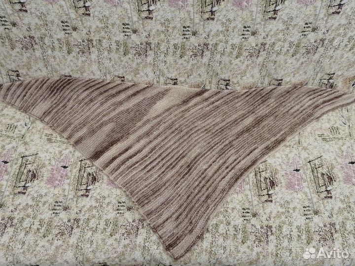 Женский вязаный платок