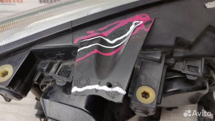 Фара левая Форд Фокус 2