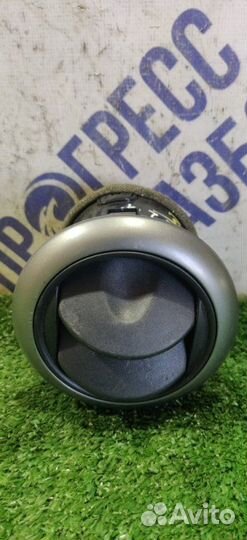 Дефлектор обдува Nissan Note хэтчбек 1.4 CR14DE