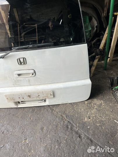 Honda stepwgn RF1 крышка багажника