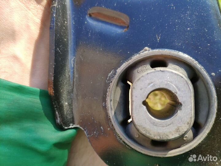 Заводской Рычаг передней подвески Рено fluence