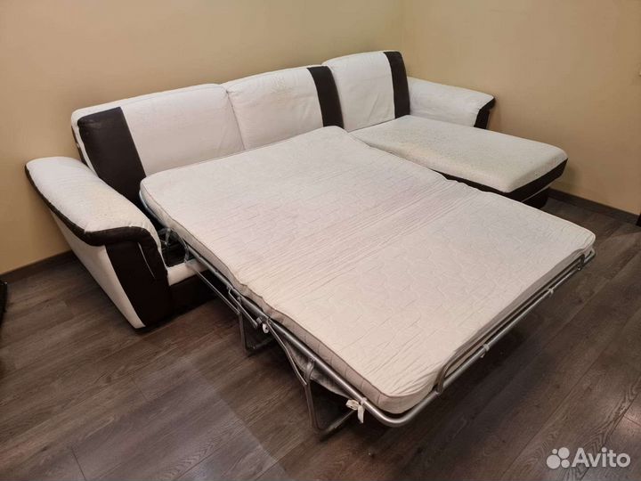 Кожаный диван бу