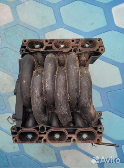 Коллектор впускной 078133223BF