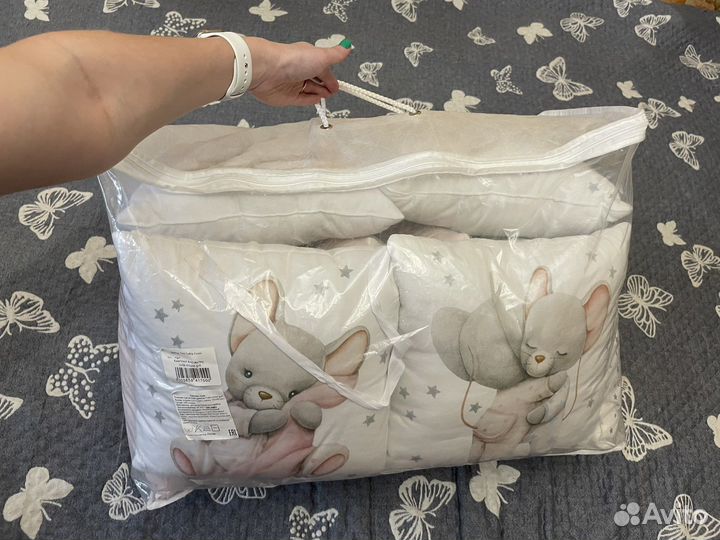 Комплект подушек в кроватку