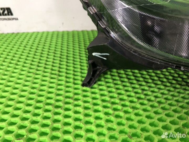 Фара правая R Renault Logan, Renault Sandero