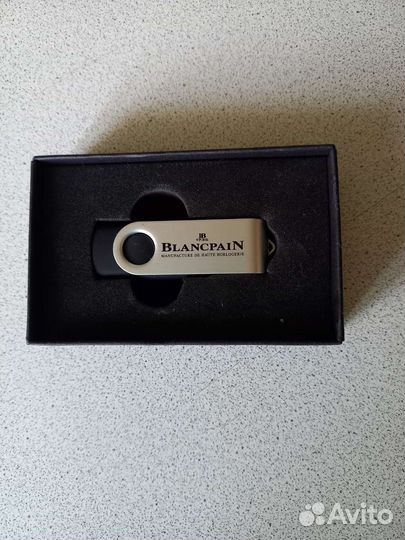 Флешка рассказывающая о часах Blancpain