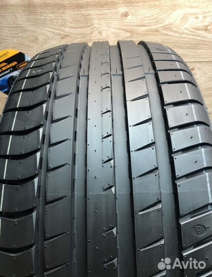 Triangle EffeXSport TH202 255/35 R20