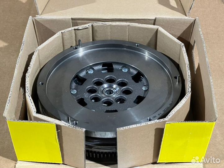 Маховик двухмассовый VW Crafter 2.5 TDI 2006-2011