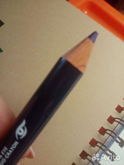 Карандаш для глаз и губ