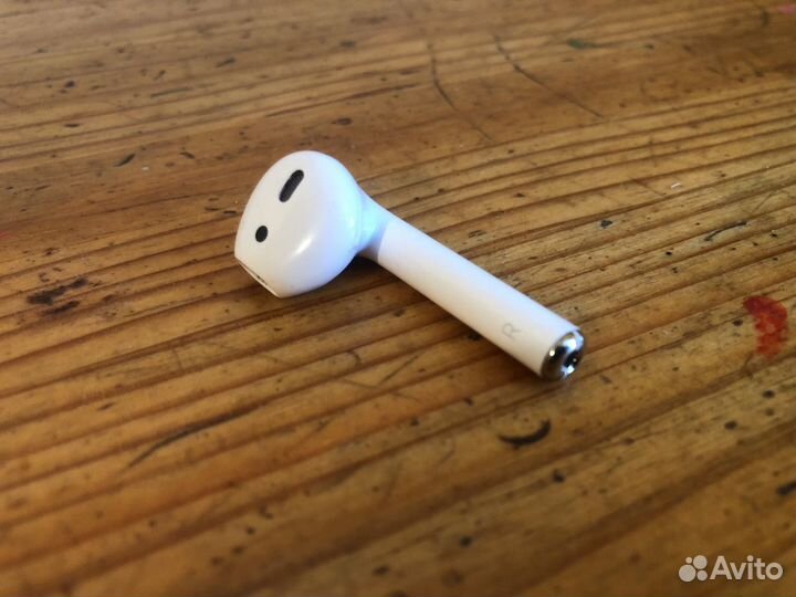 Беспроводные наушники apple airpods 1шт