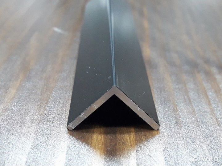 Уголок алюминиевый