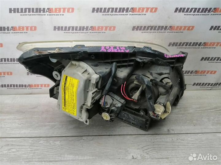 Фара левая Тойота Авенсис Т250 Галоген