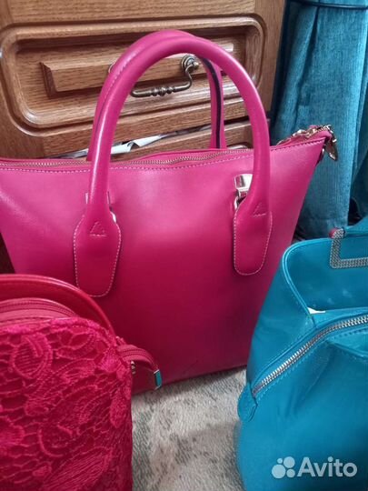 Солнцезащитные очки и сумки