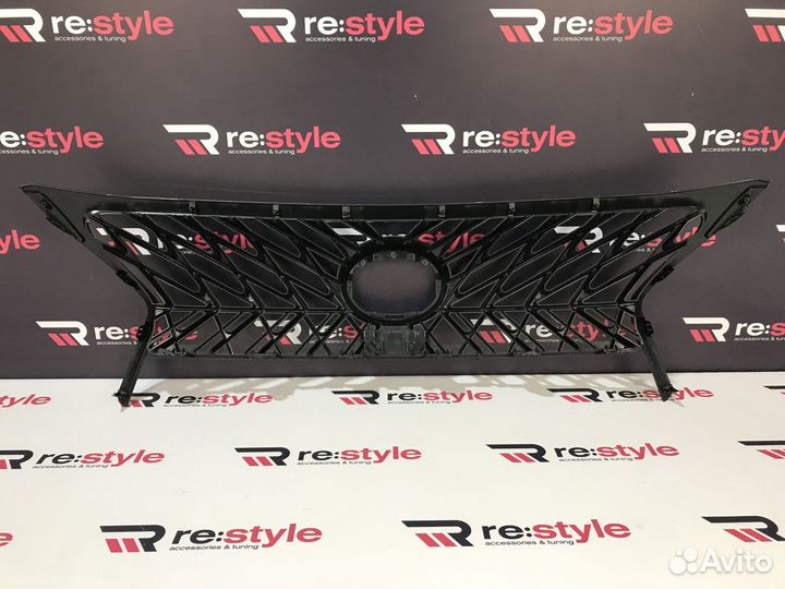 Решетка радиатора Lexus LX570 12-15г TRD Черная