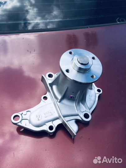 Помпа на Geely