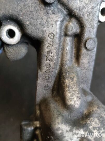 Масляный стакан Mercedes-Benz C-Класс W204/S204