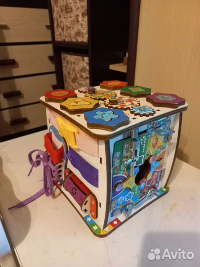 Бизиборд бизикуб Evotoys