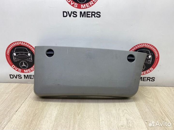 Накладка двери передняя левая Mercedes Sprinter W