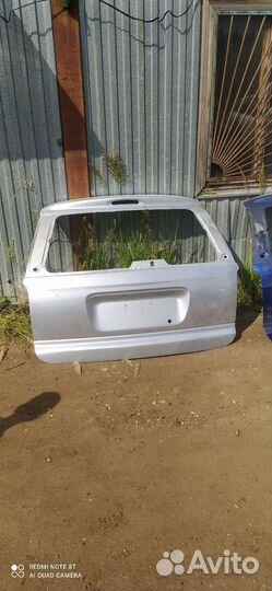 Крышка багажника Dodge caravan