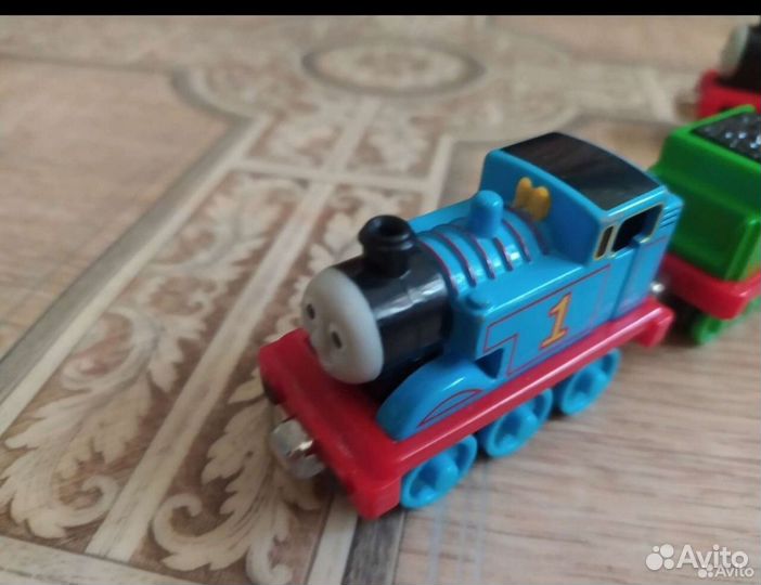 Томас и его друзья Mattel паровозики