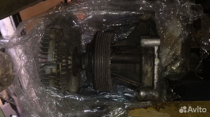 Вискомуфта + помпа Kia Sorento 2.5 tdi d4cb