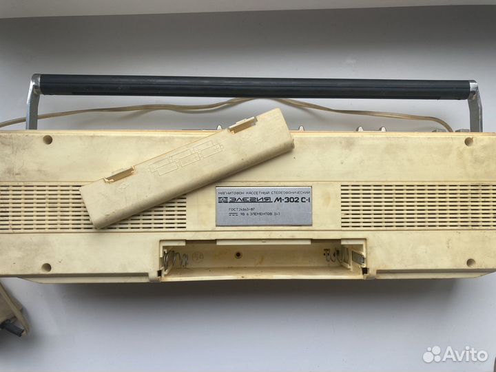 Кассетный магнитофон