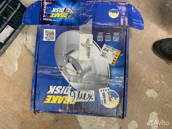 Тормозной диск на Toyota Camry 40