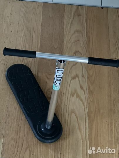 Батутный самокат