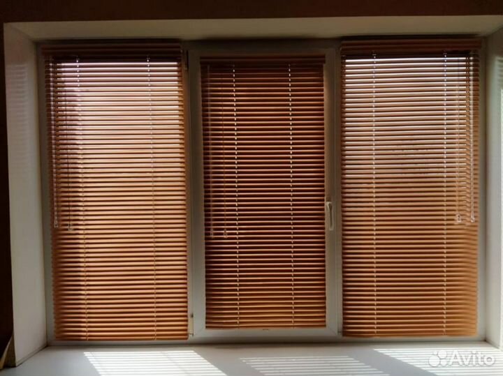 Жалюзи рулонные с направляющими