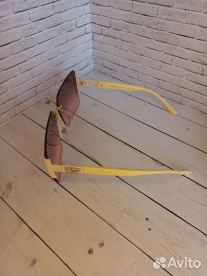 Солнцезащитные очки женские gucci