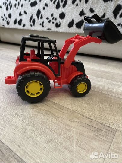 Детский трактор экскаватор