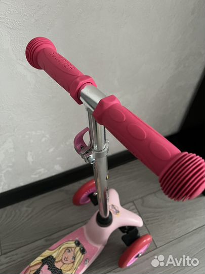 Самокат детский для девочки трехколесный