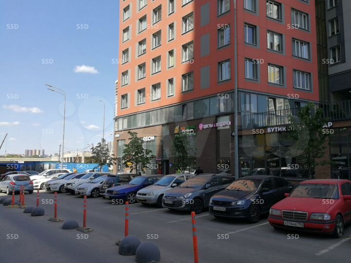 Продам торговое помещение, 200 м²