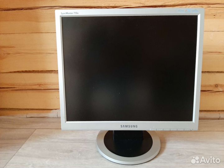 Монитор Samsung