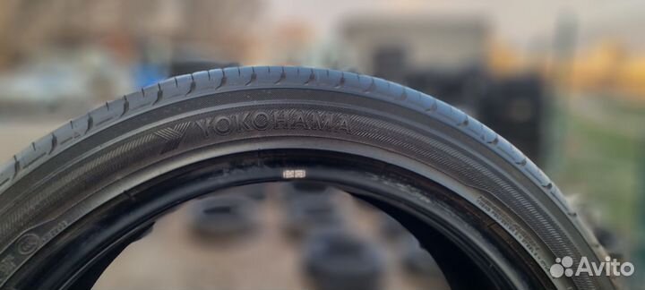 Yokohama Advan dB V551 235/45 R18