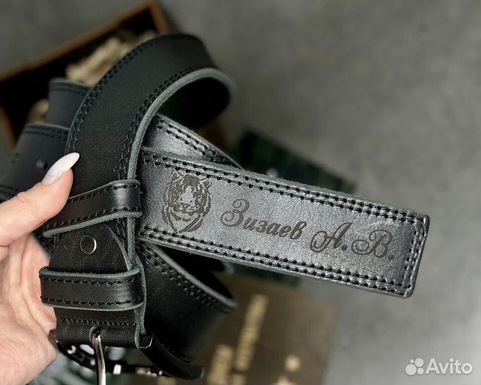 Кожаный ремень с гравировкой