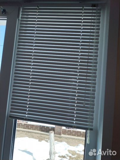 Жалюзи алюминиевые горизонтальные