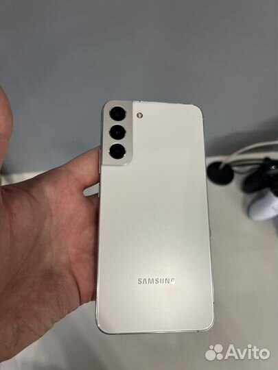 Samsung Galaxy S22+, 8/128 ГБ